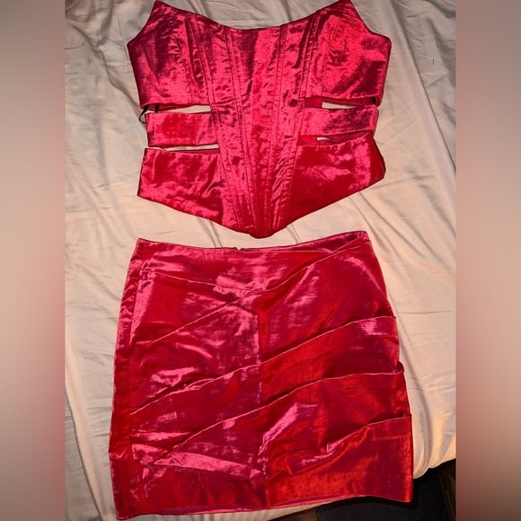 NWT NBD Ines Corset and Skirt in Pink Velvet - Picture 1 of 7